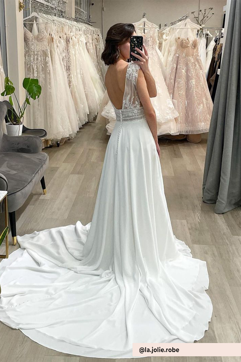 Beatriz da Boutique La Jolie Robe, condiviso su Instagram