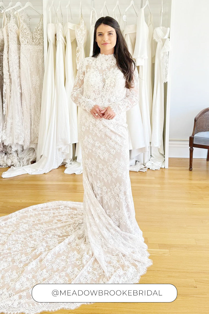 Aqua da Meadowbrooke Bridal, condiviso su Instagram