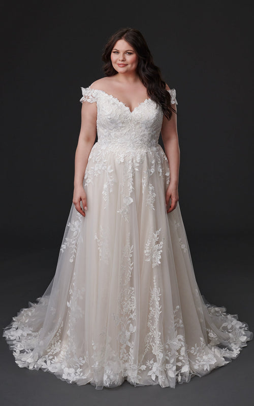 Anastasia (UR334) — Eddy K Curvy