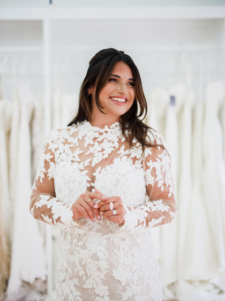Candela bei Meadowbrooke Bridal, geteilt auf Instagram
