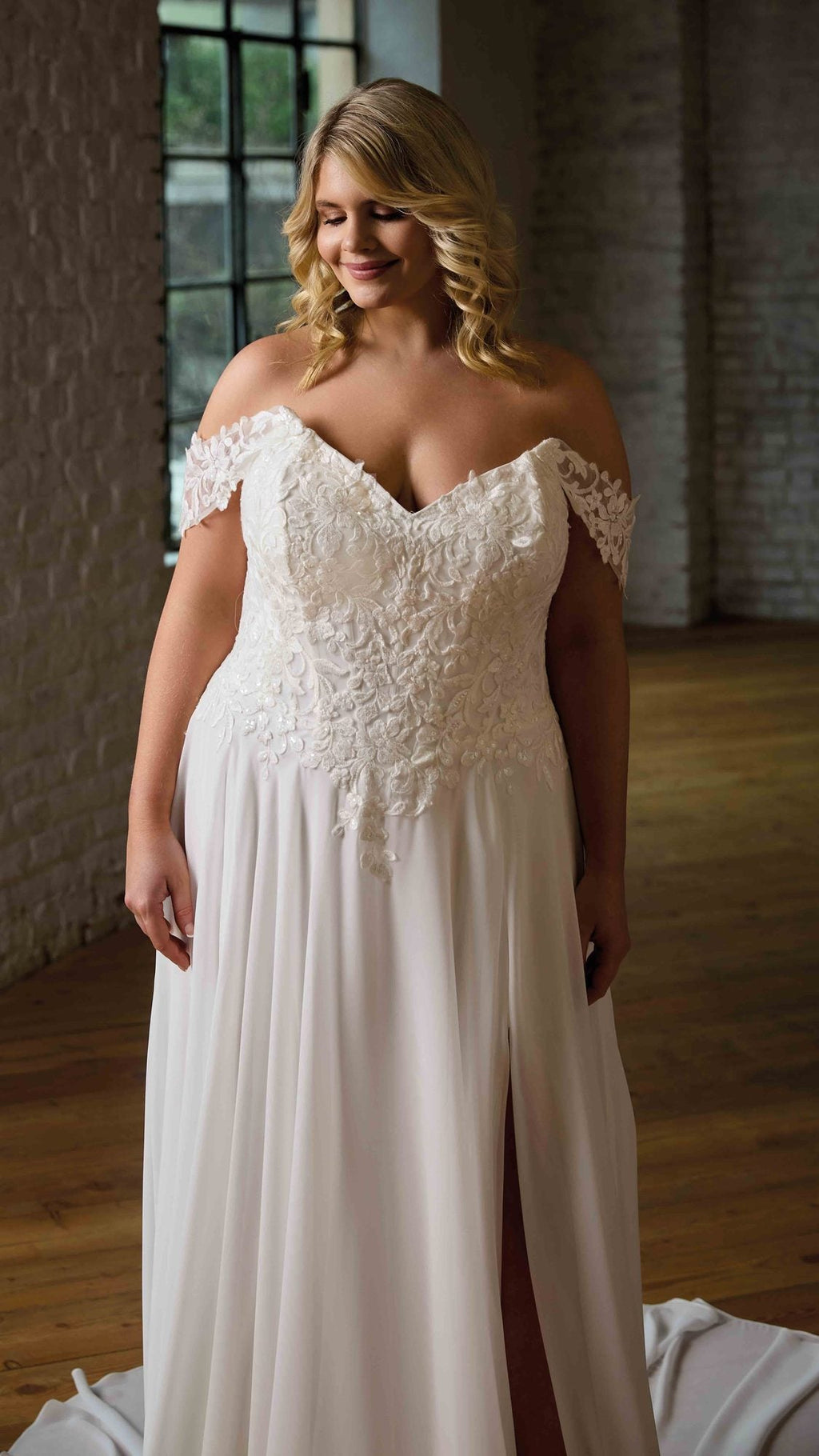 Astrid (UR721) — Eddy K Curvy