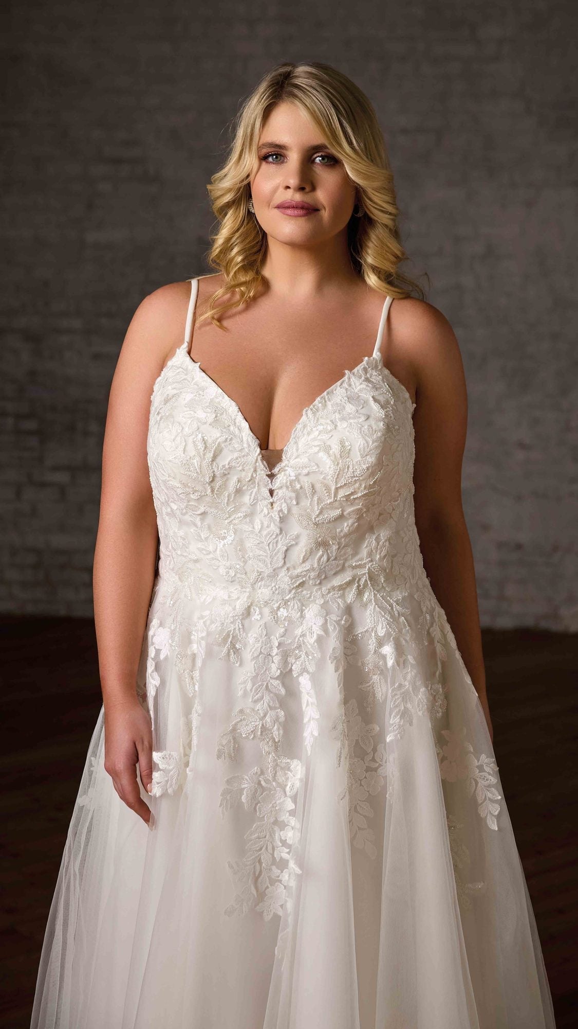 Brenna (UR724) — Eddy K Curvy