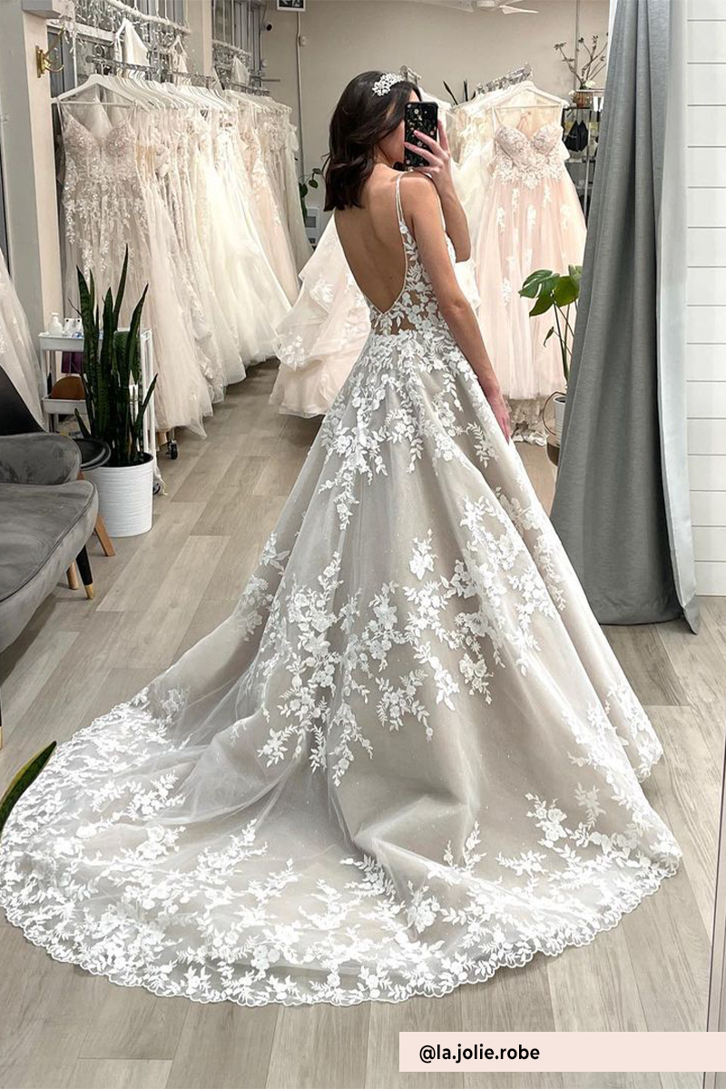 Petra da Boutique La Jolie Robe, condiviso su Instagram