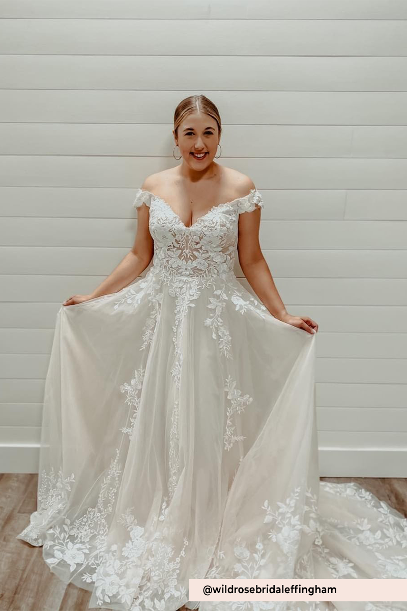 Adora da Wild Rose Bridal | Effingham, condiviso su Instagram