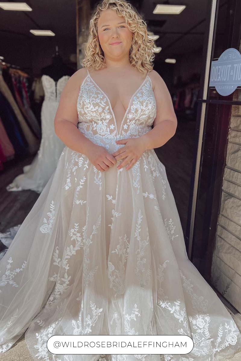 Sima da Wild Rose Bridal | Effingham, condiviso su Instagram