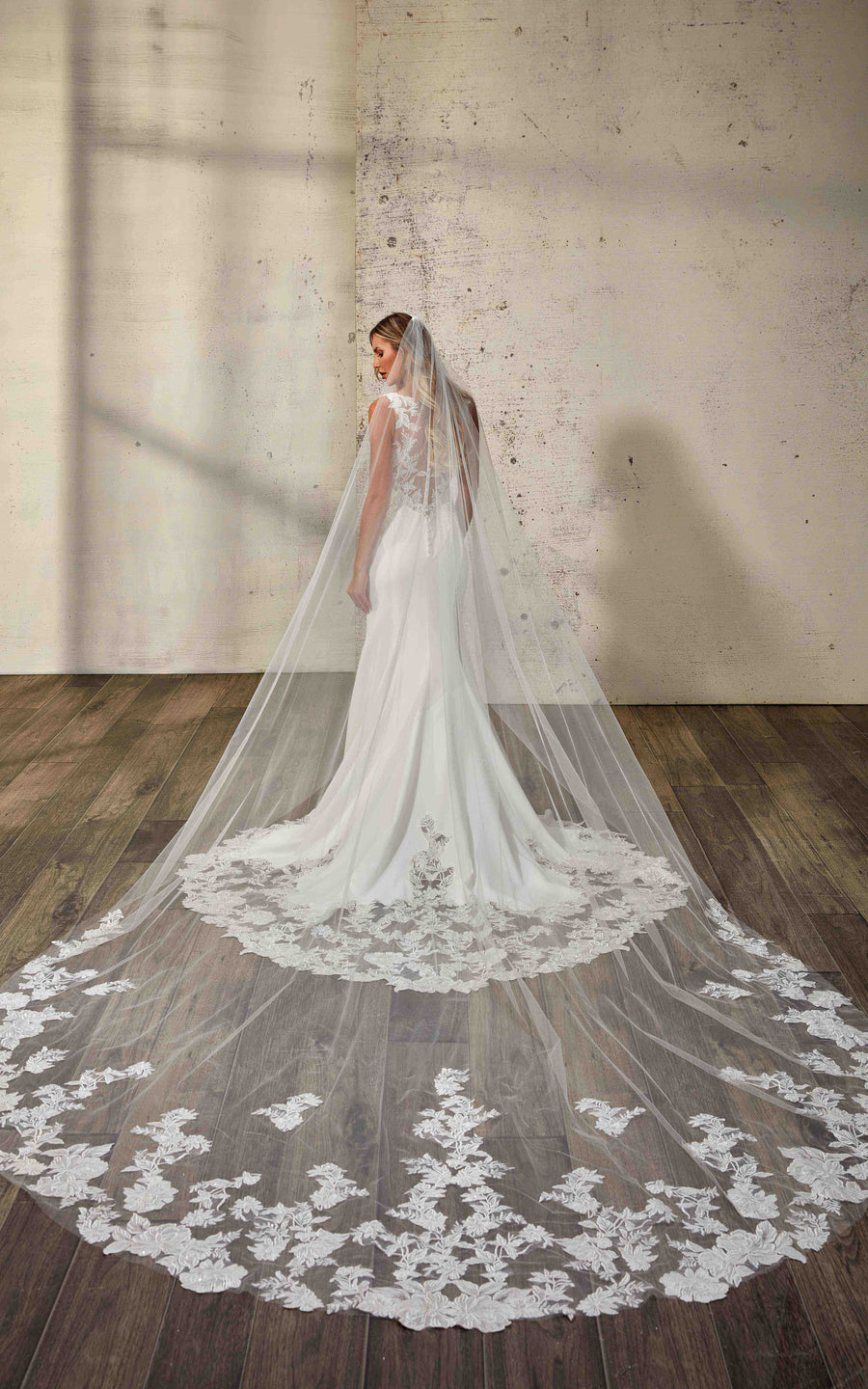 Emmy-VE (EK1711VE) — Eddy K Veil