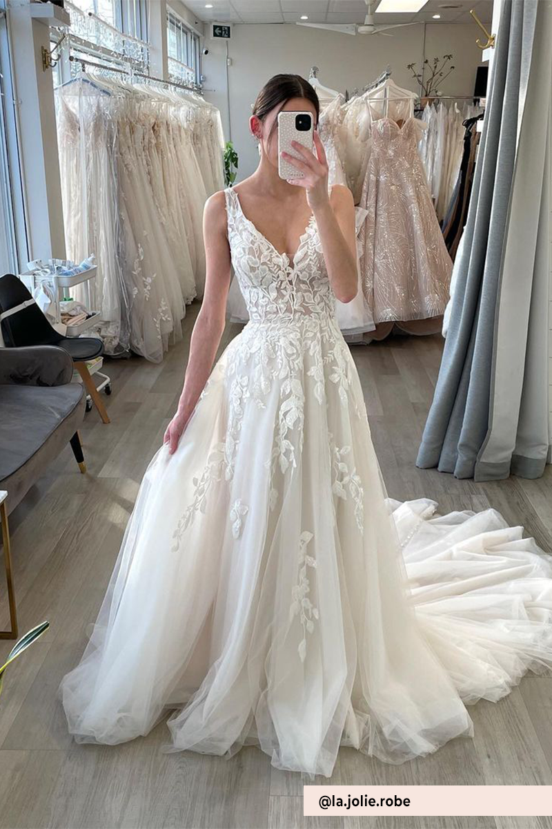 Lynne da Boutique La Jolie Robe, condiviso su Instagram