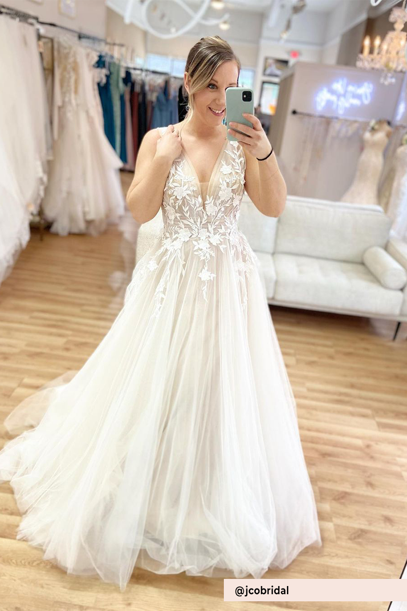 Carrie da J.Collection Bridal, condiviso su Instagram