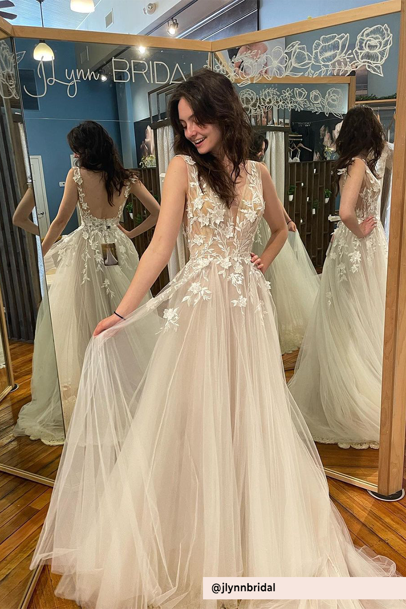Carrie da J.Lynn Bridal, condiviso su Instagram