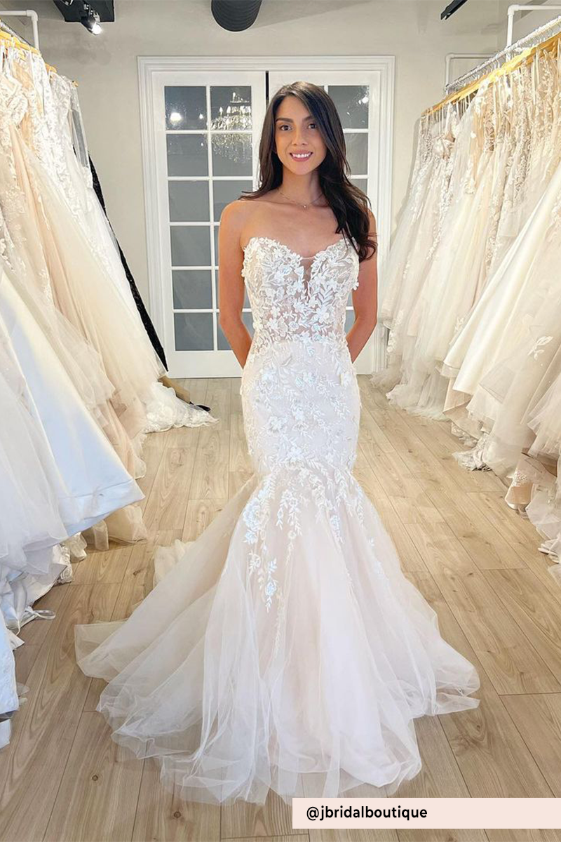 Claire da J Bridal Boutique, condiviso su Instagram