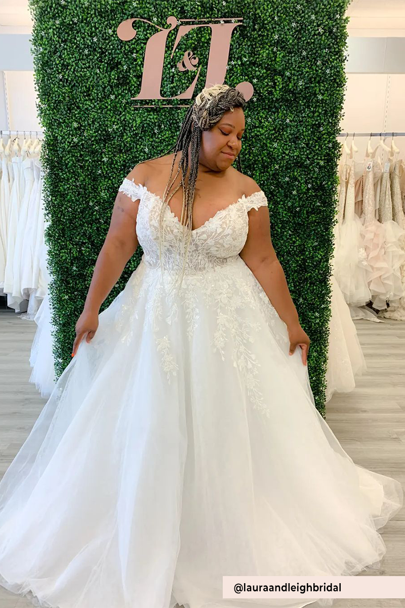 Lauren da Laura & Leigh Bridal, condiviso su Instagram