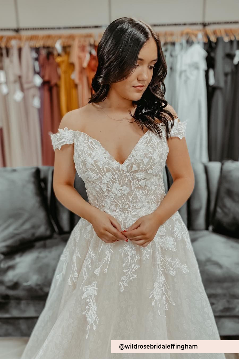 Lauren da Wild Rose Bridal | Effingham, condiviso su Instagram