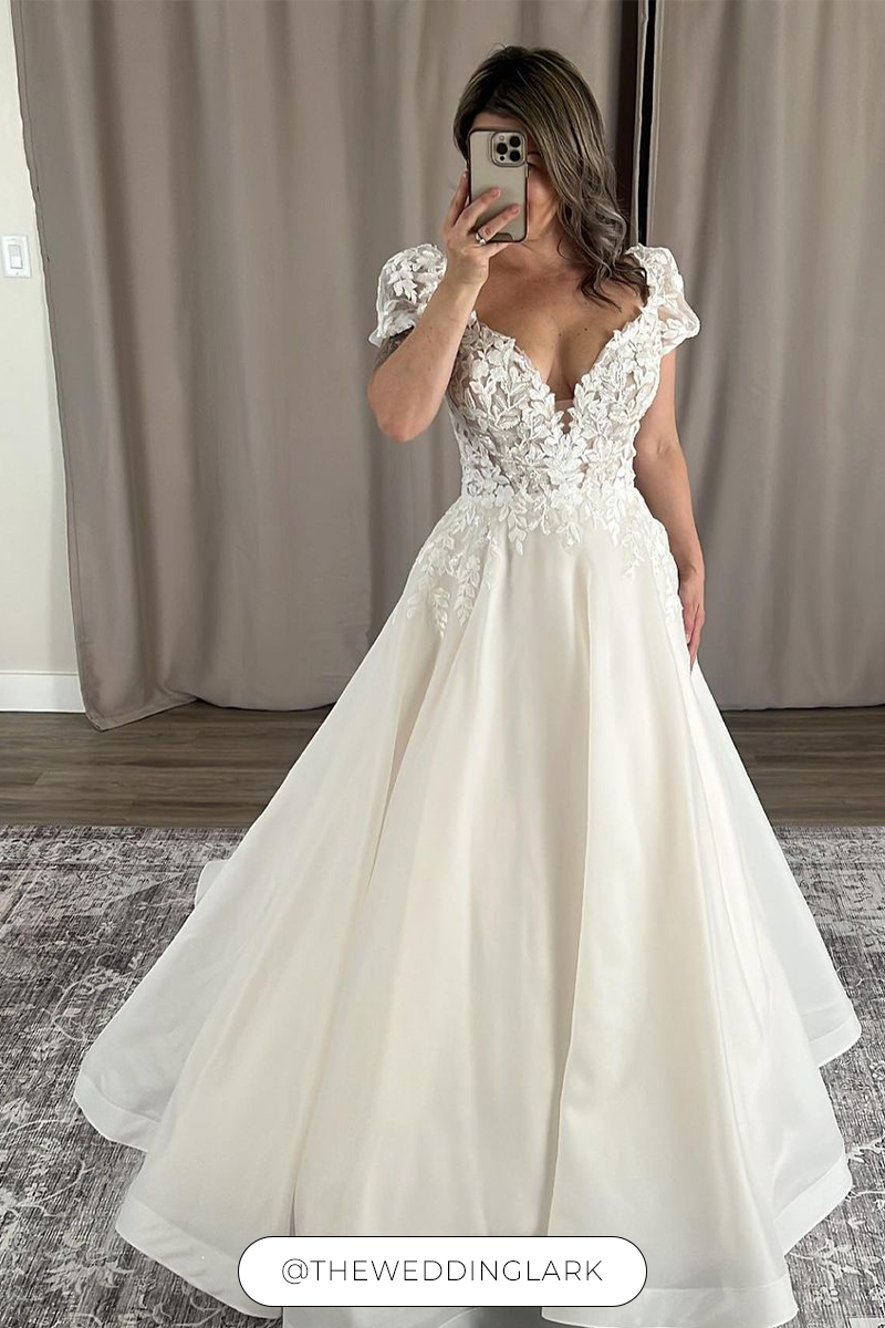 Darcy da The Wedding Lark, condiviso su Instagram