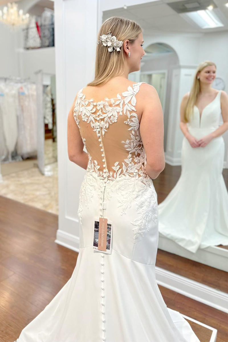 Tracy at Mimi's Bridal, shared on Instagram