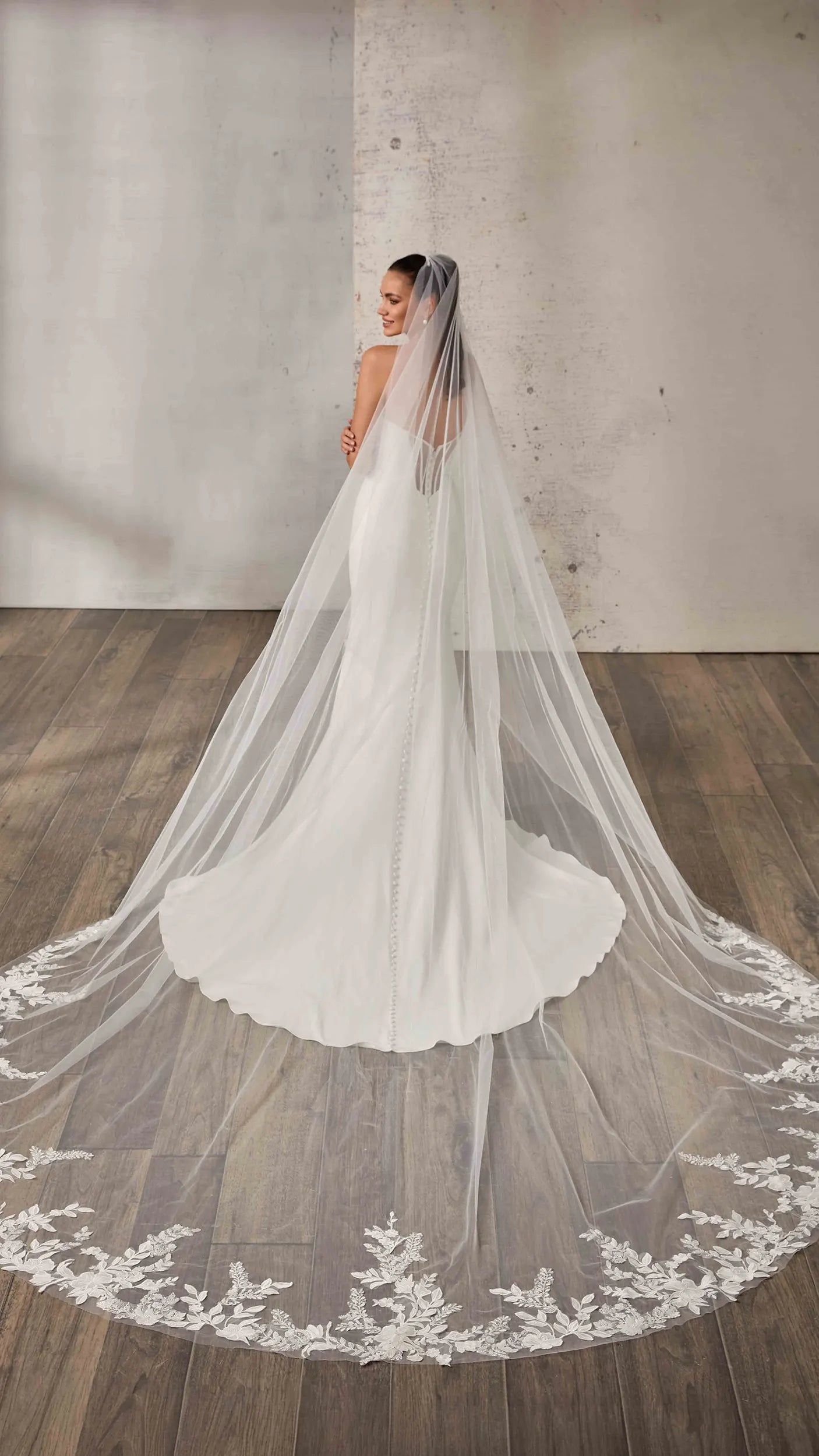 Vivienne-VE (EK1914VE) — Eddy K Veil