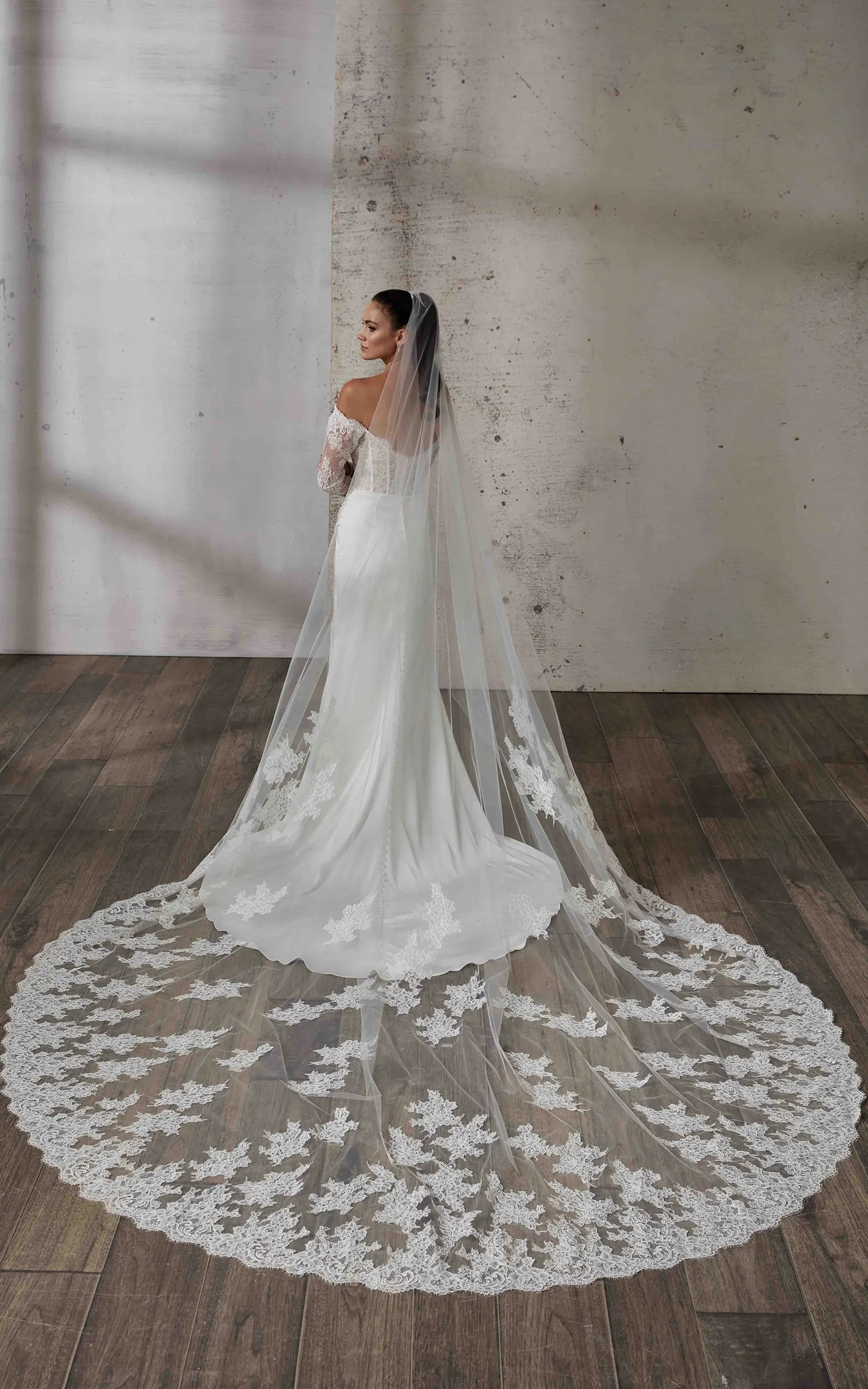 Ornella-VE (DR2618VE) — Eddy K Veil