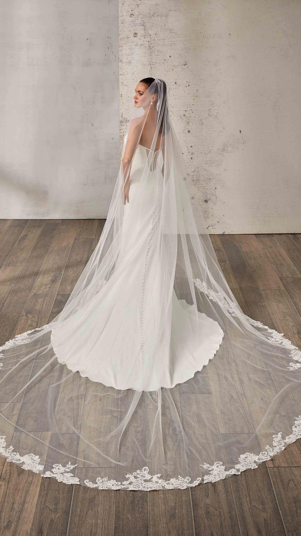 Lucinda-VE (DR2708VE) — Eddy K Veil