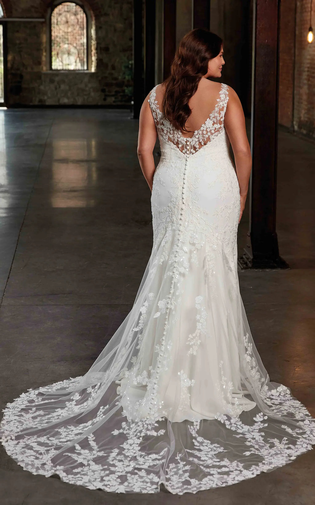 Eleonor (UR523) — Eddy K Curvy