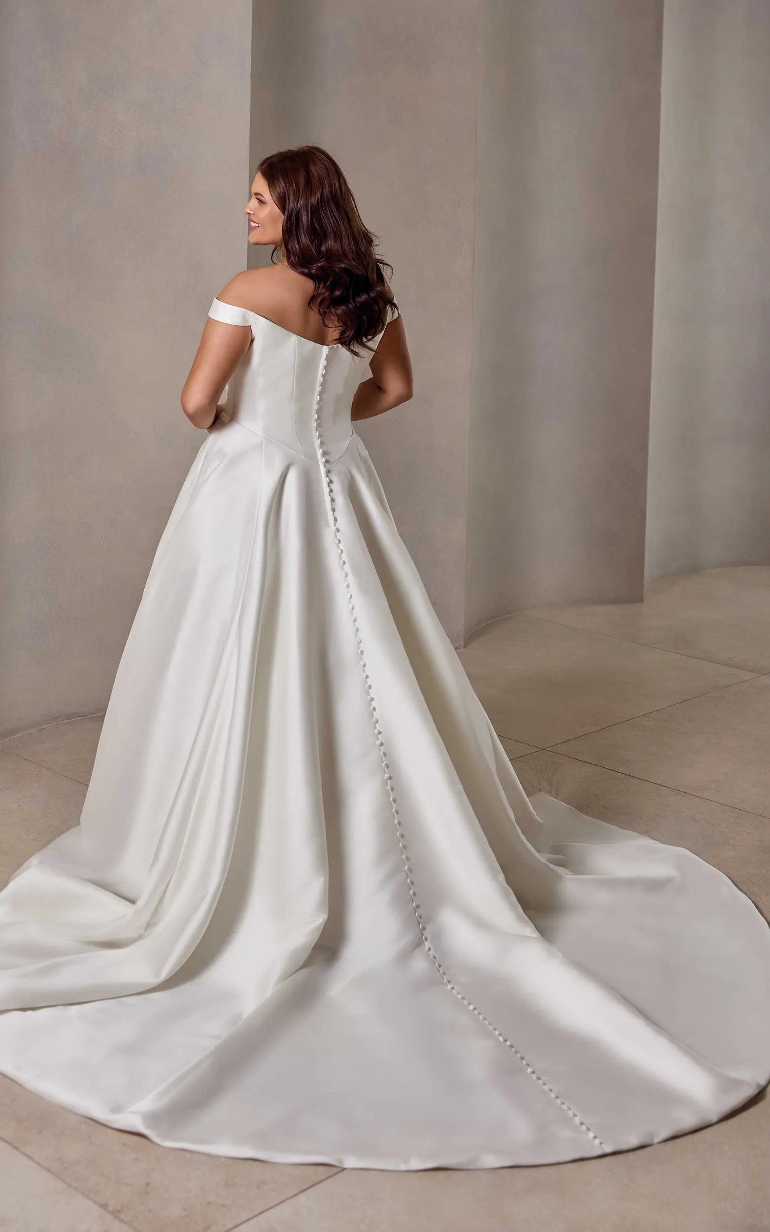 Elaine (UR631) — Eddy K Curvy