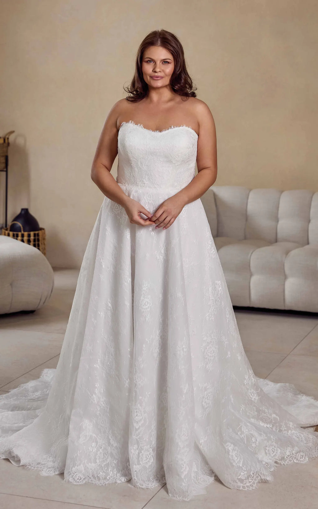 Annabelle (UR621) — Eddy K Curvy