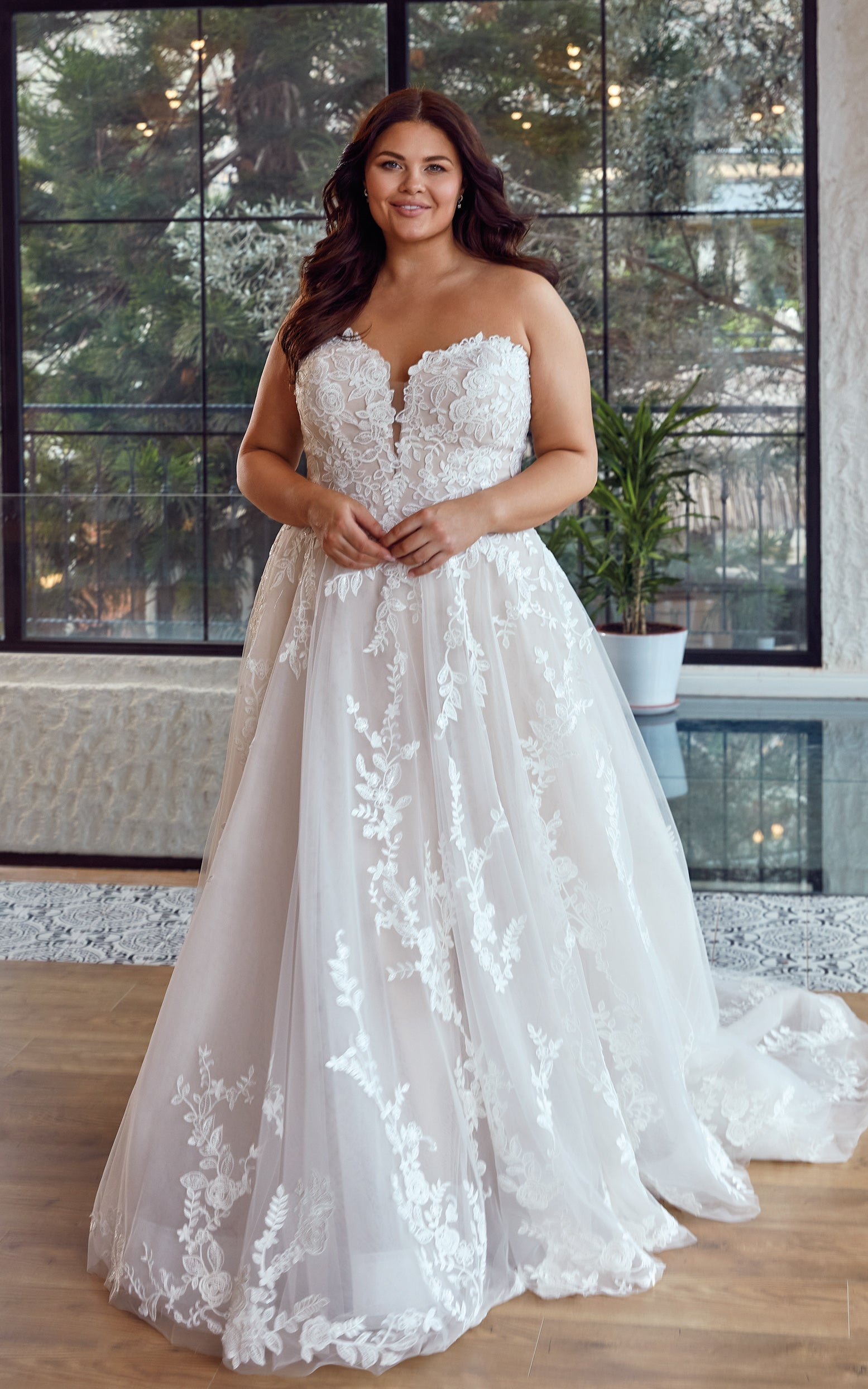 Sabina (UR462) — Eddy K Curvy