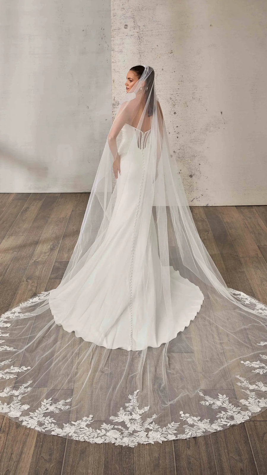 Ilaria-VE (DR2703VE) — Eddy K Veil